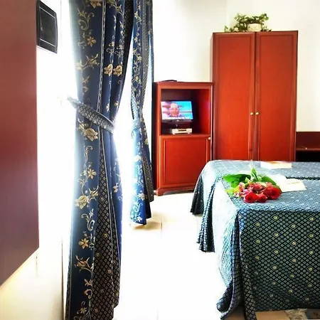 Leonardo アパート *